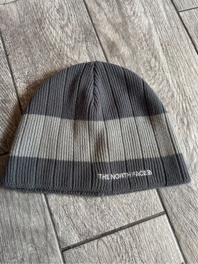 The North Face Two-Tone Gray Striped Beanie